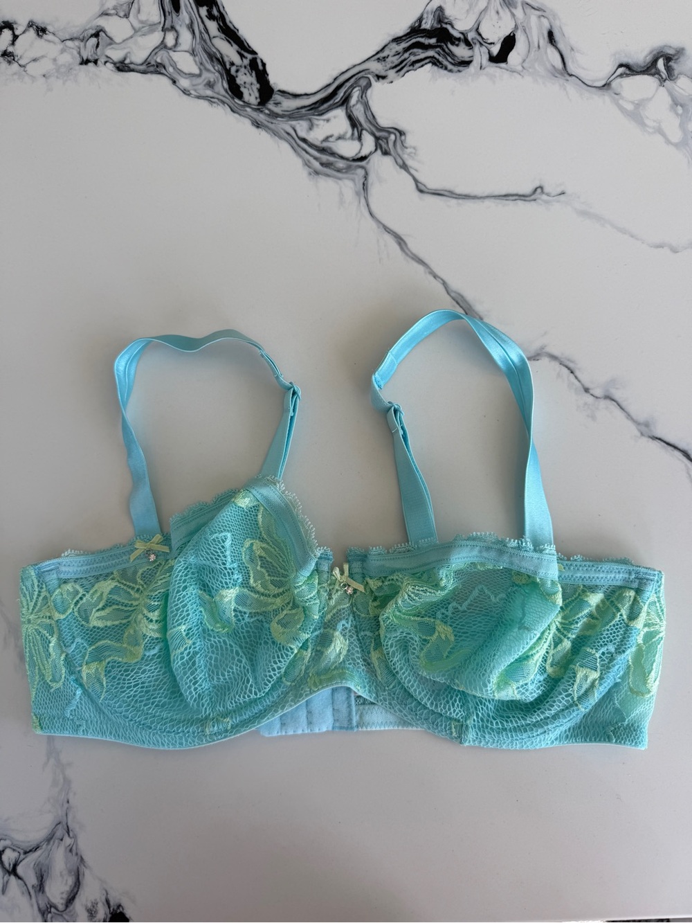 2006 Light Blue Lace Underwire Bra